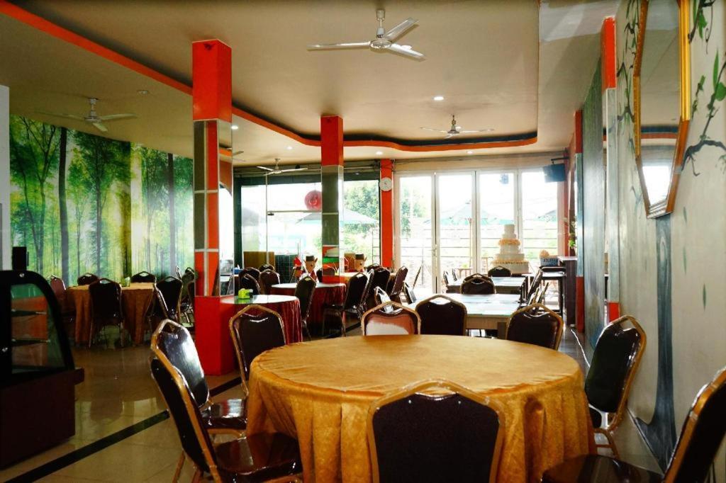 Grand Vella Hotel Pangkal Pinang Eksteriør bilde