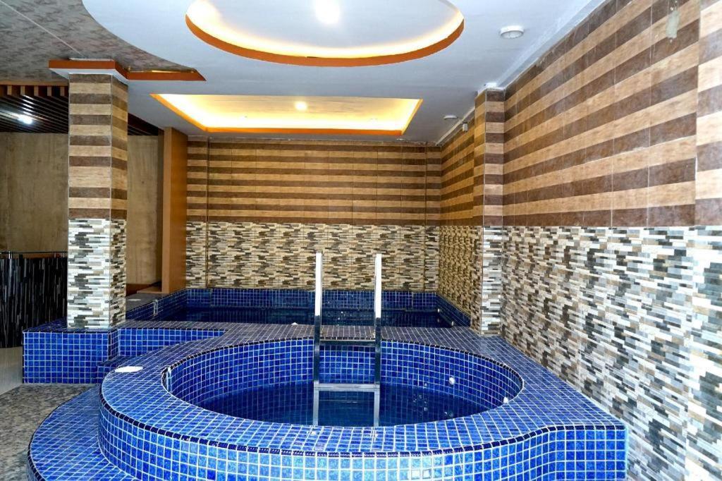 Grand Vella Hotel Pangkal Pinang Eksteriør bilde